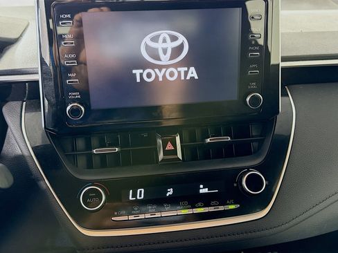 Used 2020 Toyota Corolla SE image 18