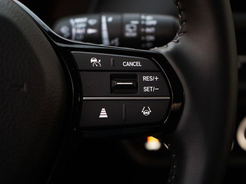 Certified 2025 Honda HR-V EX-L image 21