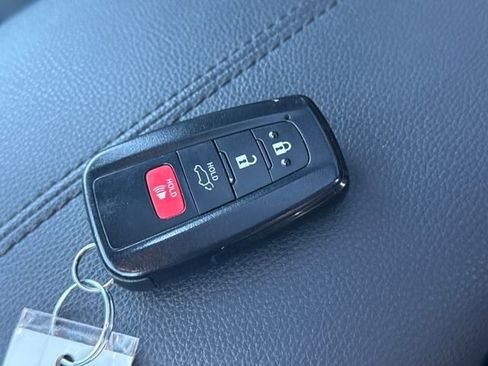 Used 2023 Toyota RAV4 Limited image 29