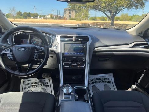 Used 2020 Ford Fusion SE image 27
