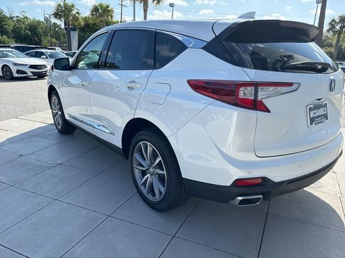 Certified 2023 Acura RDX FWD w/ Technology Package image 5
