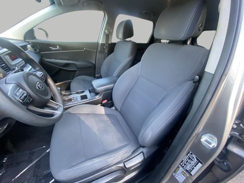Used 2017 Kia Sorento L FWD image 14