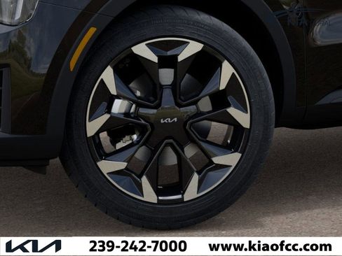 New 2026 Kia Sorento SX image 9