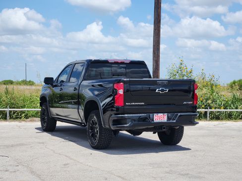 Used 2024 Chevrolet Silverado 1500 ZR2 AWD/4WD image 5
