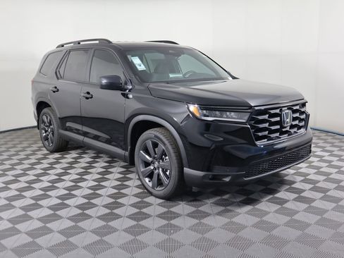 New 2025 Honda Pilot Sport image 3