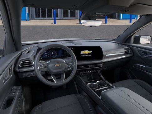 New 2026 Chevrolet Traverse LT w/ Driver Confidence Package image 16
