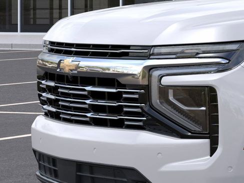 New 2025 Chevrolet Suburban Premier image 13