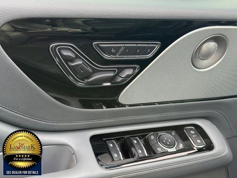 Used 2020 Lincoln Aviator Reserve w/ Equipment Group 202A image 8