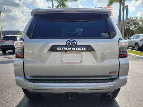 Used 2022 Toyota 4Runner TRD Off-Road Premium image 10