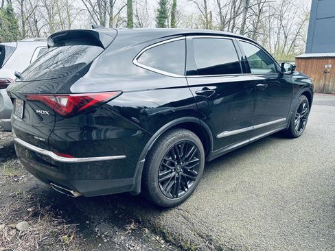 Used 2022 Acura MDX SH-AWD image 3