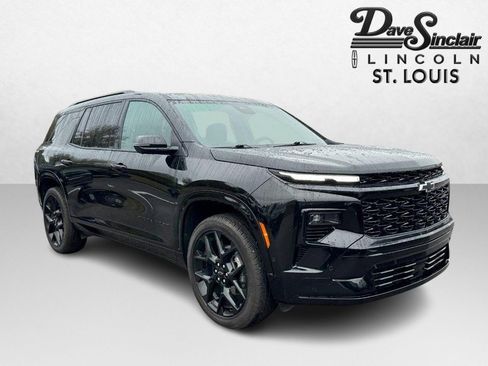 Used 2024 Chevrolet Traverse RS w/ LPO, Floor Liner Package image 3