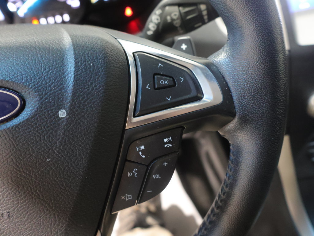Used 2020 Ford Edge SEL w/ Convenience Package AWD/4WD image 33