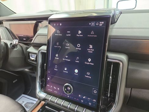 Used 2025 GMC Yukon XL Denali AWD/4WD image 15