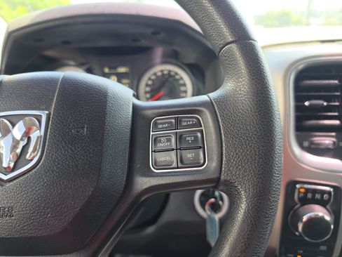 Used 2019 RAM 1500 Classic SLT AWD/4WD image 20