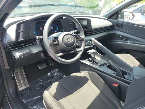 Used 2026 Hyundai Elantra Sport FWD image 12