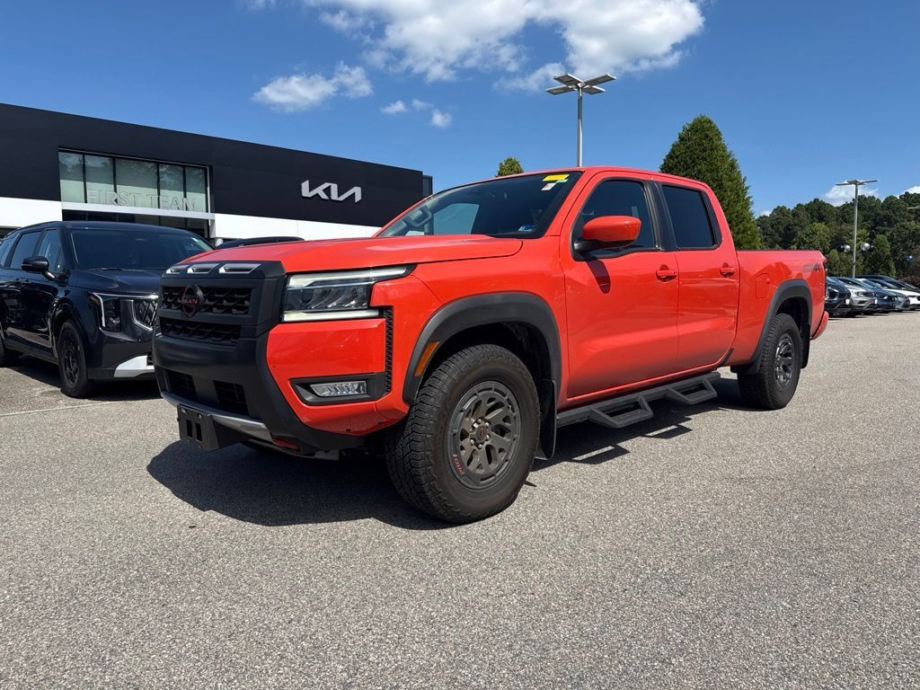 Used 2025 Nissan Frontier PRO-4X AWD/4WD image 1