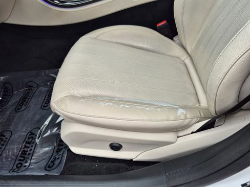 Used 2019 Mercedes-Benz E 300 image 22