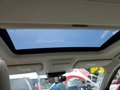 Used 2024 MAZDA CX-90 Plug-In Hybrid w/ Preferred image 16