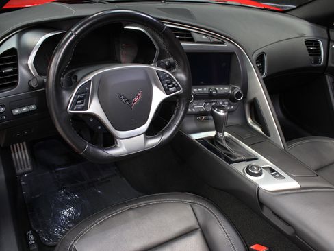 Used 2019 Chevrolet Corvette w/ 2LT w/ 2LT Preferred Equipment Group image 35