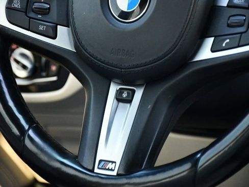 Used 2018 BMW M550i xDrive image 22