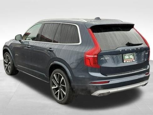 Used 2020 Volvo XC90 T6 Momentum w/ Protection Package Premier image 9