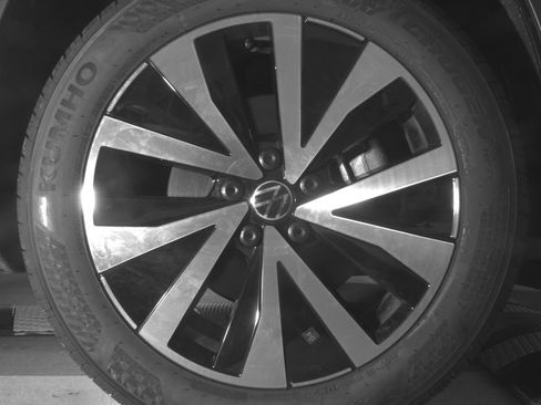 Used 2024 Volkswagen Taos SE FWD image 12
