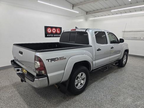 Used 2012 Toyota Tacoma PreRunner w/ TRD Off-Road Pkg RWD image 8