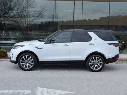 New 2026 Land Rover Discovery Dynamic SE image 3