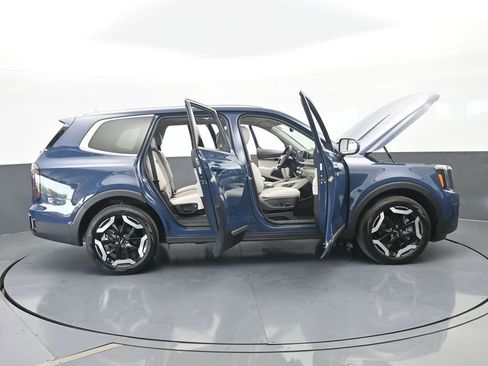 Used 2025 Kia Telluride EX w/ EX Captain's Chair Package image 78