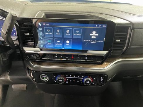 Used 2023 Chevrolet Silverado 1500 LT AWD/4WD image 16