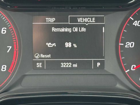 Certified 2025 Chevrolet Trax RS w/ Sunroof Package image 26