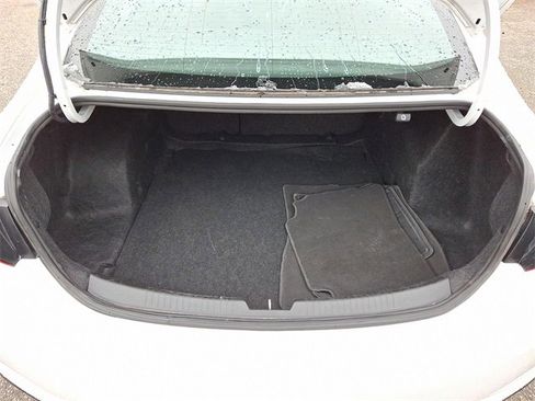 Used 2022 Chevrolet Malibu LT image 28