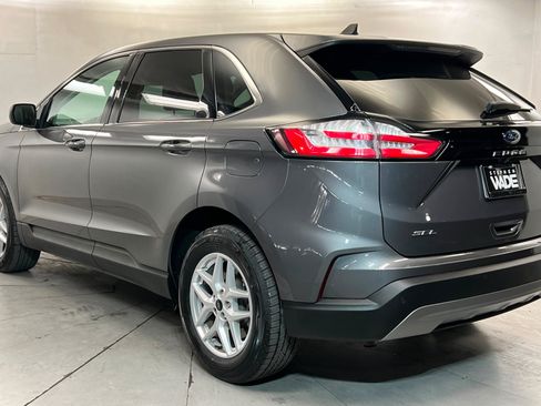 Used 2024 Ford Edge SEL w/ Convenience Package AWD/4WD image 3