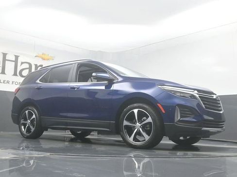 Used 2022 Chevrolet Equinox LT FWD image 2