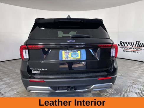 Used 2025 Ford Explorer Platinum image 6