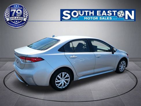 Used 2021 Toyota Corolla LE FWD image 7