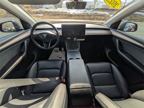 Used 2023 Tesla Model Y Performance image 29
