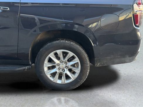 Used 2023 Chevrolet Suburban Premier image 24