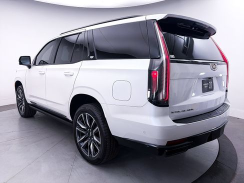 Used 2022 Cadillac Escalade Sport Platinum AWD/4WD image 17