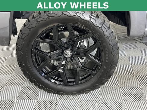 Used 2025 Ford F150 Lariat w/ Equipment Group 502A High image 8