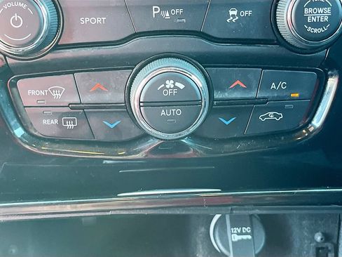 Used 2022 Chrysler 300 S RWD image 16