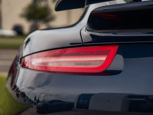 Used 2015 Porsche 911 Turbo AWD/4WD image 11