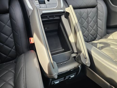 New 2026 BMW X5 xDrive40i w/ Executive Package image 25