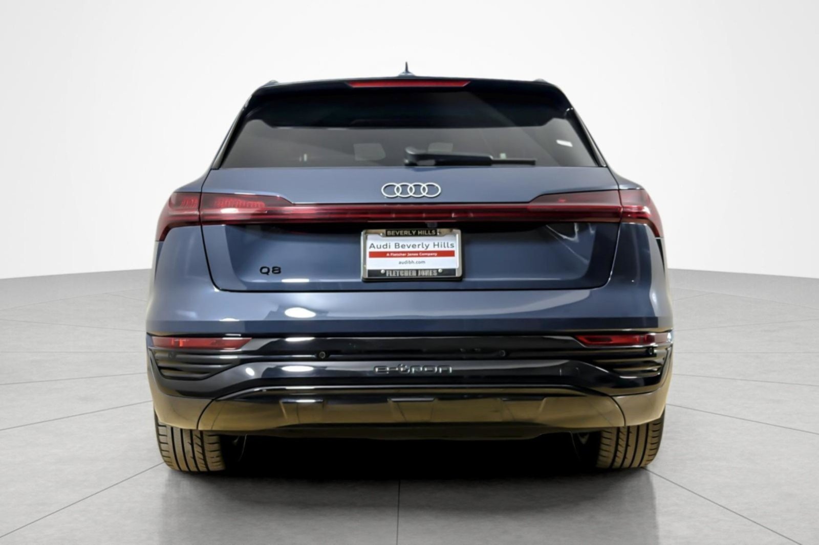 Used 2024 Audi Q8 e-tron Premium AWD/4WD image 4