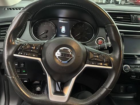 Used 2017 Nissan Rogue SV AWD/4WD image 10