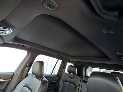 Used 2024 Jeep Grand Cherokee Limited 4xe w/ Trailer Tow Package image 9