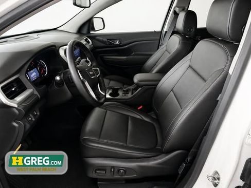 Used 2023 GMC Acadia SLT w/ Elevation Edition FWD image 13