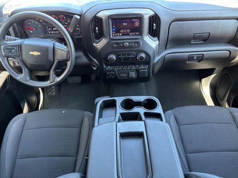 Used 2025 Chevrolet Silverado 2500 Custom w/ Custom Value Package image 11