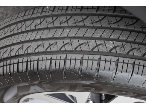 Certified 2025 Subaru Outback Premium image 12