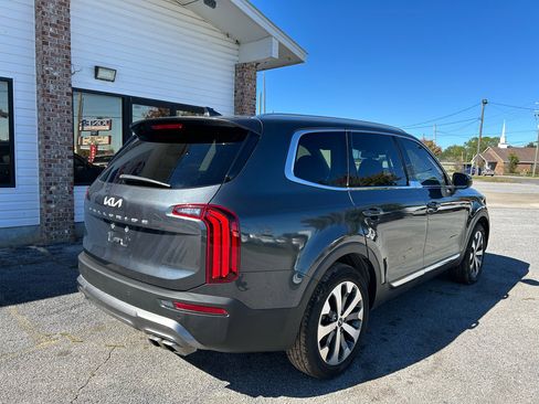 Used 2022 Kia Telluride EX w/ EX Premium Package image 7